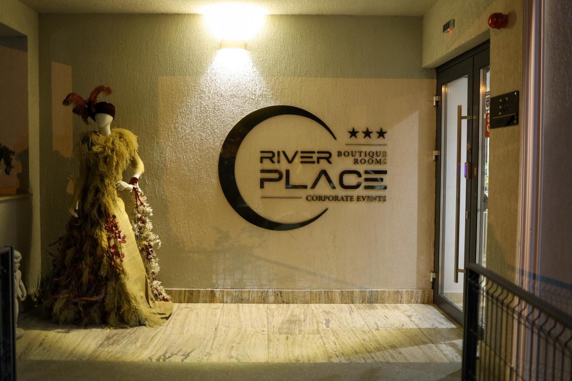 River Place Piteşti Dış mekan fotoğraf